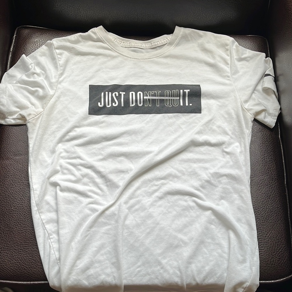 Nike tee